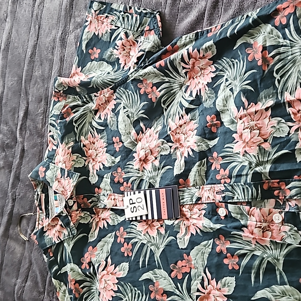 Mens med cactusman short sleeve button up